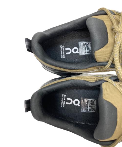 on（オン）on (オン) Cloudrock Low WP 1 カーキ×ブラック サイズ:26 未使用品の古着・服飾アイテム