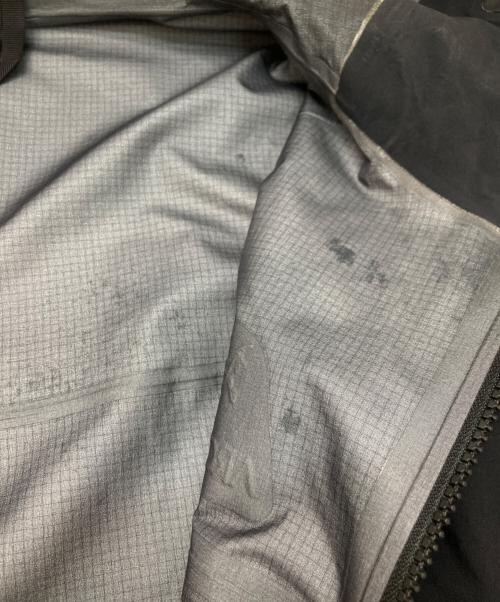 ARC'TERYX（アークテリクス）ARC'TERYX (アークテリクス) BETA SV JACKET ブラック サイズ:XSの古着・服飾アイテム