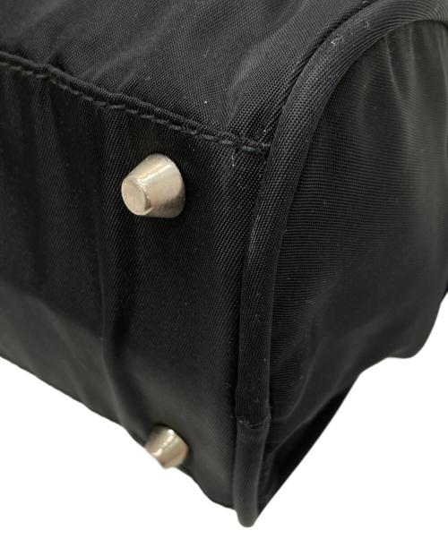 PRADA（プラダ）PRADA (プラダ) ナイロンハンドバッグ ブラックの古着・服飾アイテム