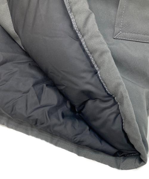 CANADA GOOSE（カナダグース）CANADA GOOSE (カナダグース) ダウンコート グレー サイズ:Sの古着・服飾アイテム