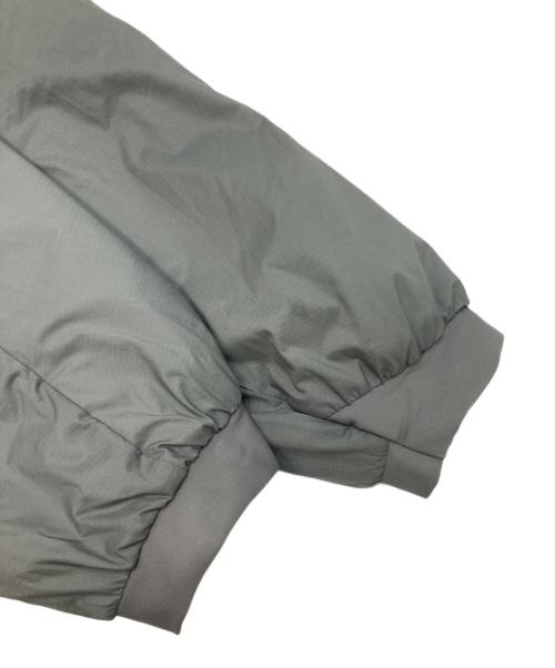 ARC'TERYX（アークテリクス）ARC'TERYX (アークテリクス) ATOM HOODY グレー サイズ:Mの古着・服飾アイテム