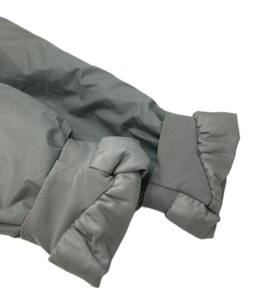 ARC'TERYX（アークテリクス）ARC'TERYX (アークテリクス) ATOM HOODY グレー サイズ:Mの古着・服飾アイテム