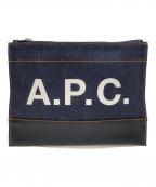 A.P.C.アーペーセー）の古着「クラッチバッグ」｜インディゴ