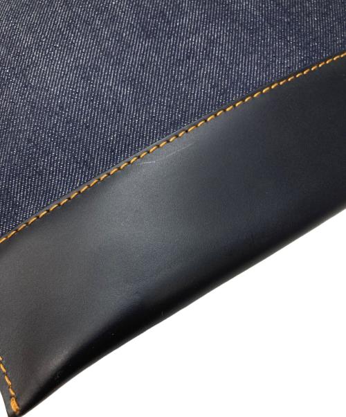 A.P.C.（アーペーセー）A.P.C. (アーペーセー) クラッチバッグ インディゴの古着・服飾アイテム