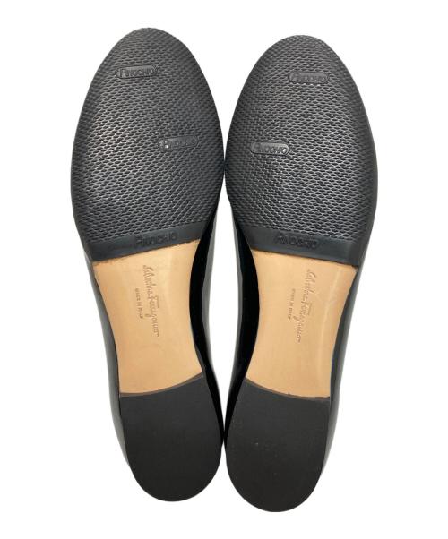 Salvatore Ferragamo（サルヴァトーレ フェラガモ）Salvatore Ferragamo (サルヴァトーレ フェラガモ) ヴァラリボンバレエパンプス ブラック サイズ:6 1/2の古着・服飾アイテム