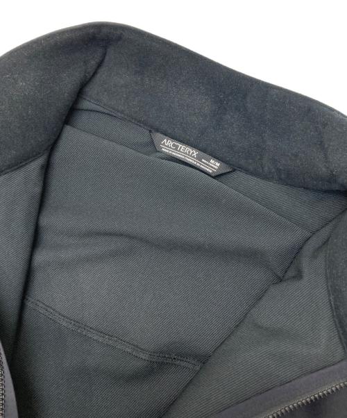 ARC'TERYX（アークテリクス）ARC'TERYX (アークテリクス) アトム ジャケット ブラック サイズ:Mの古着・服飾アイテム