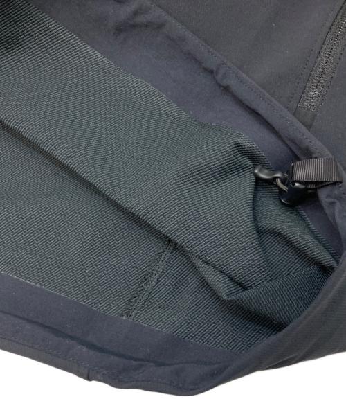 ARC'TERYX（アークテリクス）ARC'TERYX (アークテリクス) アトム ジャケット ブラック サイズ:Mの古着・服飾アイテム
