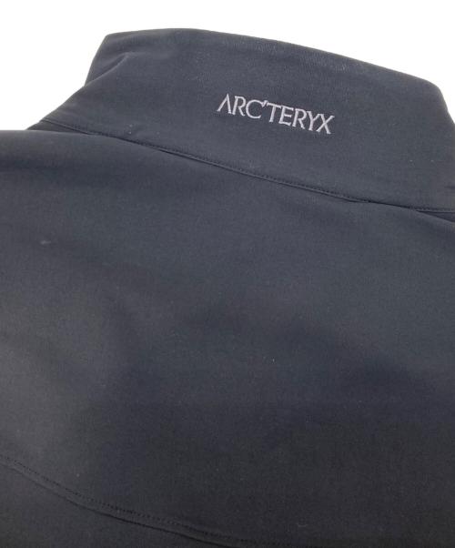 ARC'TERYX（アークテリクス）ARC'TERYX (アークテリクス) アトム ジャケット ブラック サイズ:Mの古着・服飾アイテム