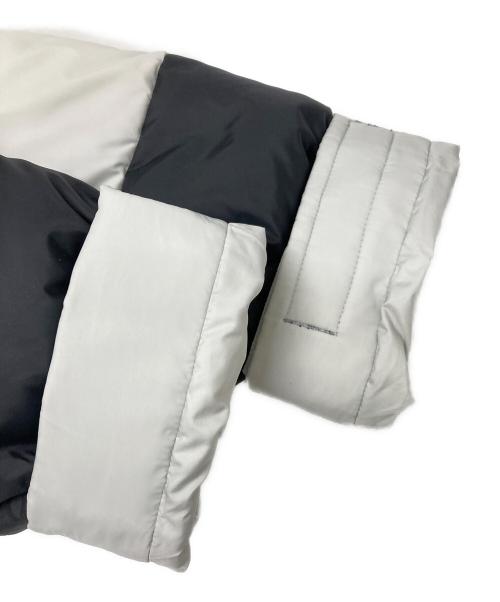 FACETASM（ファセッタズム）FACETASM (ファセッタズム) 66NORTH (シックスティシックスノース) KATLA DOWN JACKET ホワイト×ブラック サイズ:Mの古着・服飾アイテム