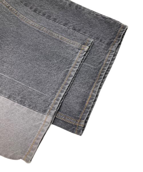 FACETASM（ファセッタズム）FACETASM (ファセッタズム) PATCHWORK DENIM PANTS グレー サイズ:4 未使用品の古着・服飾アイテム