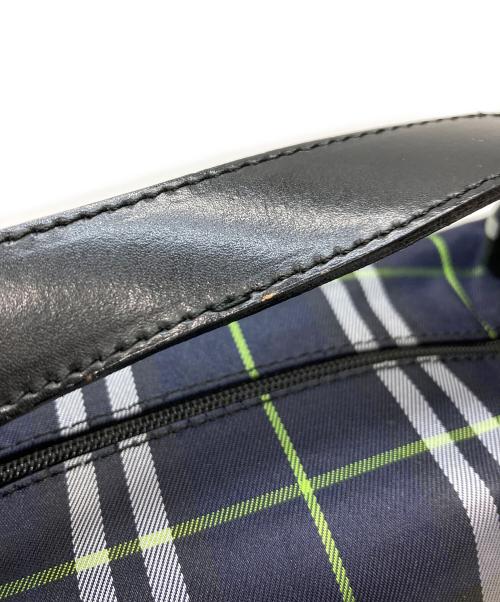 BURBERRY LONDON（バーバリーロンドン）BURBERRY LONDON (バーバリーロンドン) ミニハンドポーチ ネイビーの古着・服飾アイテム