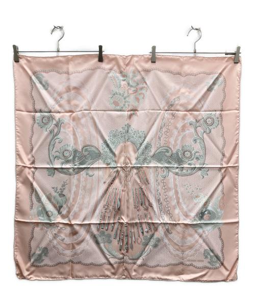 HERMES（エルメス）HERMES (エルメス) カレ90 器用な手先 妖精の指 ピンクの古着・服飾アイテム