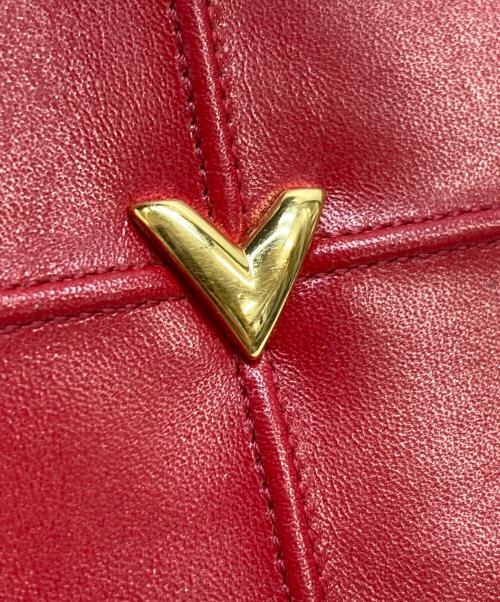 VALENTINO GARAVANI（ヴァレンティノ・ガラヴァーニ）VALENTINO GARAVANI (ヴァレンティノ・ガラヴァーニ) ハンドバッグ レッドの古着・服飾アイテム