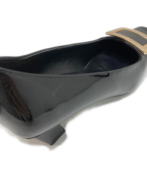 Roger Vivier（ロジェ ヴィヴィエ）Roger Vivier (ロジェ ヴィヴィエ) バックル付スクエアトゥ パンプス ブラック サイズ:38の古着・服飾アイテム
