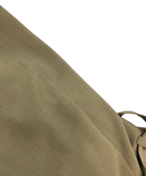 23区（ニジュウサンク）23区 (ニジュウサンク) ポリエステルツイルストレッチ トレンチコート ベージュ サイズ:50の古着・服飾アイテム