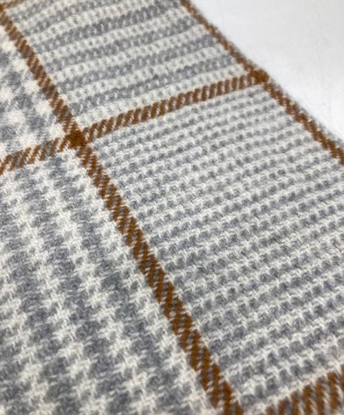 19 andrea's 47（アンドレアズ ディチャノーヴェクアランタセッテ）19 andrea's 47 (アンドレアズ ディチャノーヴェクアランタセッテ) カシミヤストール グレーの古着・服飾アイテム