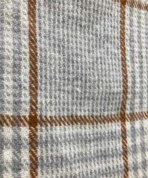 19 andrea's 47（アンドレアズ ディチャノーヴェクアランタセッテ）19 andrea's 47 (アンドレアズ ディチャノーヴェクアランタセッテ) カシミヤストール グレーの古着・服飾アイテム