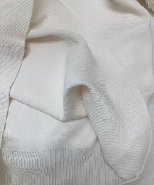 BEIGE（ベイジ）BEIGE (ベイジ) CLARISSEドッキングプルオーバーニット アイボリー サイズ:4の古着・服飾アイテム