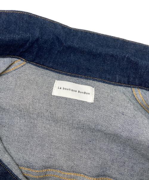 La boutique BonBon（ラブティックボンボン）La boutique BonBon (ラブティックボンボン) メタル釦クロップドGジャン インディゴ サイズ:FREEの古着・服飾アイテム