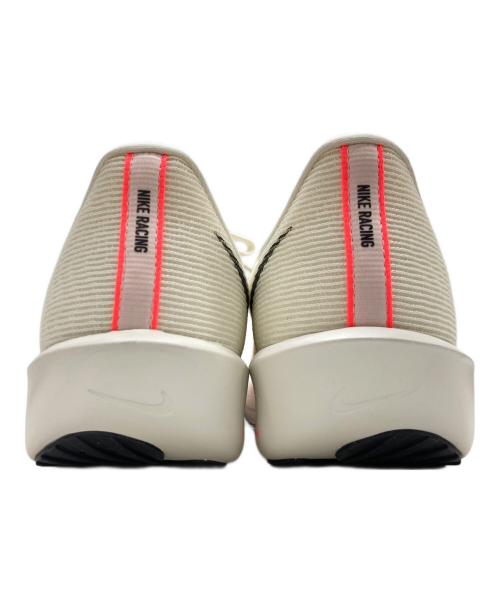 NIKE（ナイキ）NIKE (ナイキ) AIR ZOOM RIVAL FLY 4 ホワイト サイズ:27.5の古着・服飾アイテム