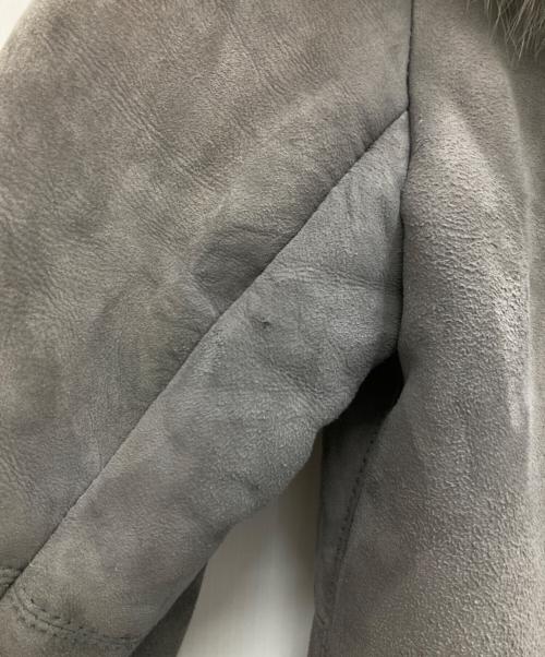 GRACE CONTINENTAL（（グレースコンチネンタル）GRACE CONTINENTAL (（グレースコンチネンタル) ムートンフォックスファーコート グレー サイズ:36の古着・服飾アイテム