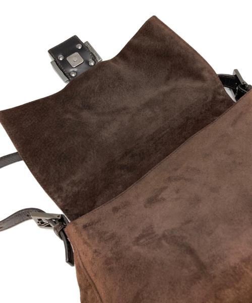 FENDI（フェンディ）FENDI (フェンディ) スウェードショルダーバッグ ブラウンの古着・服飾アイテム