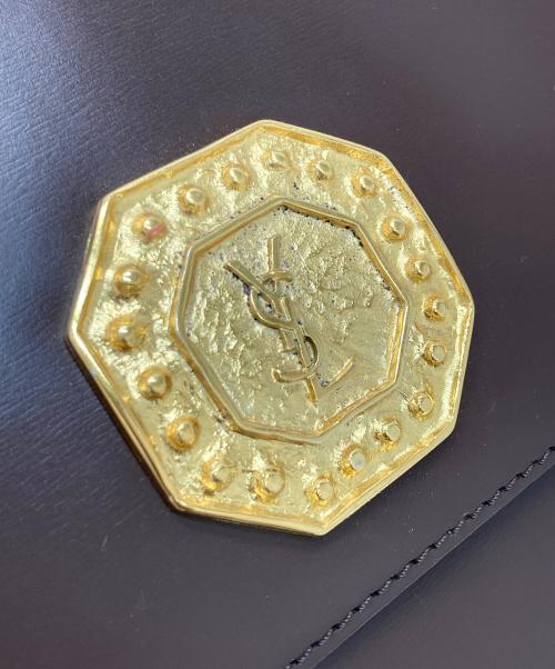 Yves Saint Laurent（イヴサンローラン）Yves Saint Laurent (イヴサンローラン) レザーショルダーバッグ ブラウンの古着・服飾アイテム