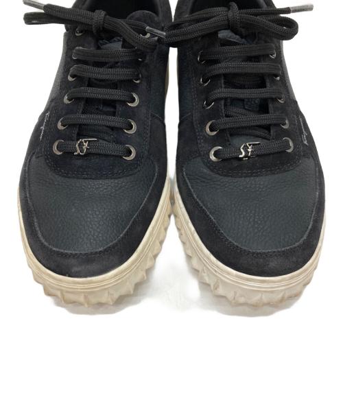 Salvatore Ferragamo（サルヴァトーレ フェラガモ）Salvatore Ferragamo (サルヴァトーレ フェラガモ) レザーローカットスニーカー ブラック サイズ:6 1/2   Mの古着・服飾アイテム