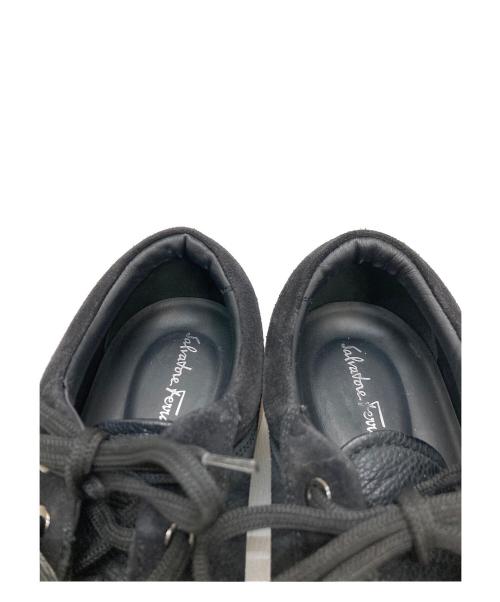 Salvatore Ferragamo（サルヴァトーレ フェラガモ）Salvatore Ferragamo (サルヴァトーレ フェラガモ) レザーローカットスニーカー ブラック サイズ:6 1/2   Mの古着・服飾アイテム