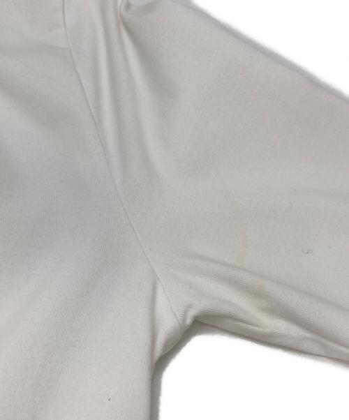 FRED PERRY（フレッドペリー）FRED PERRY (フレッドペリー) RAF SIMONS (ラフシモンズ) Laurel Wreath Detail Roll Neck Shirt ホワイト サイズ:Sの古着・服飾アイテム