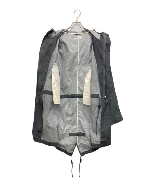 Universal Works（ユニバーサルワークス）Universal Works (ユニバーサルワークス) M-51 オイルド ワックスモッズコート グレー サイズ:Mの古着・服飾アイテム