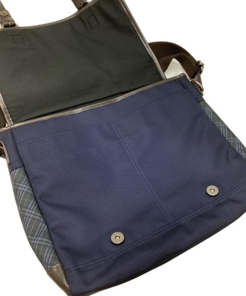 BURBERRY BLACK LABEL（バーバリーブラックレーベル）BURBERRY BLACK LABEL (バーバリーブラックレーベル) クロスボディ メッセンジャーバッグ ネイビーの古着・服飾アイテム