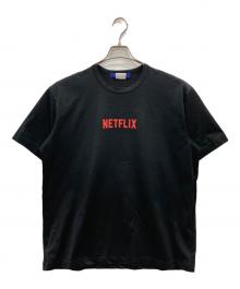 JUNYA WATANABE MAN（ジュンヤワタナベマン）の古着「綿度詰め天竺 プリント NETFLIX Tシャツ」｜ブラック