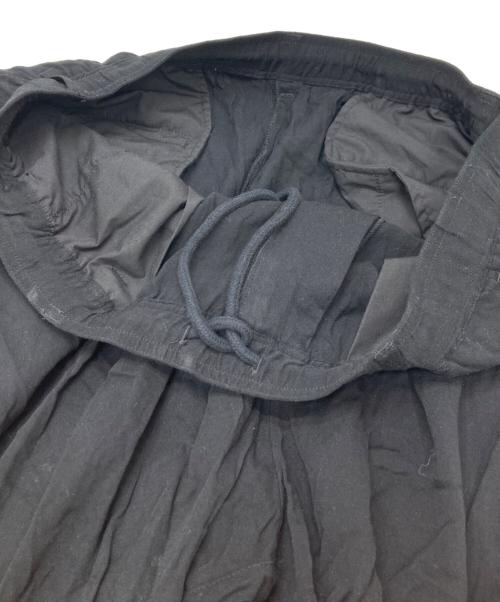 Gakkin（ガッキン）Gakkin (ガッキン) BUDSPOOL (バッズプール) レーヨンタックパンツ ブラック サイズ:XXXLの古着・服飾アイテム