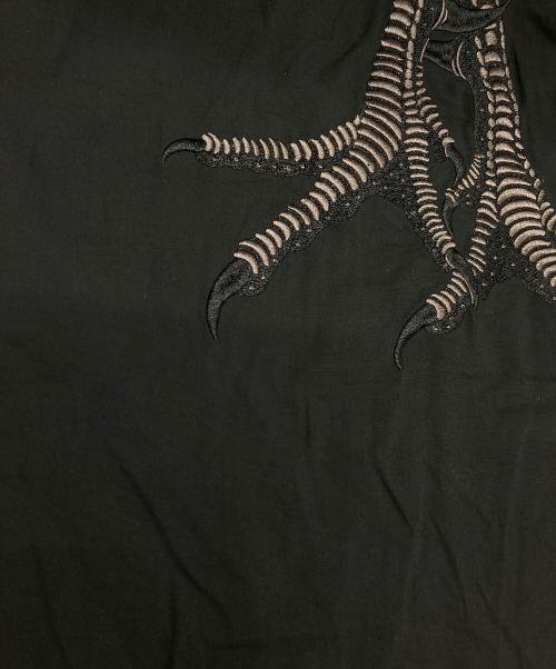 Gakkin（ガッキン）Gakkin (ガッキン) NIWATORI EMBROIDERY WHITE SHIRT ブラック サイズ:XXLの古着・服飾アイテム