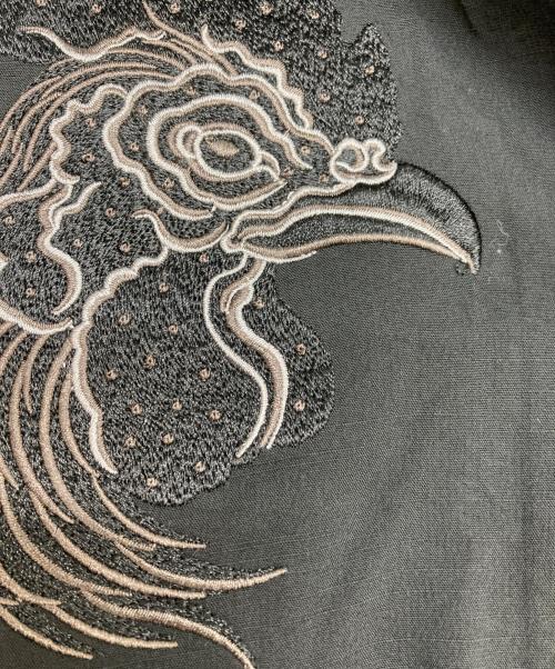 Gakkin（ガッキン）Gakkin (ガッキン) NIWATORI EMBROIDERY WHITE SHIRT ブラック サイズ:XXLの古着・服飾アイテム