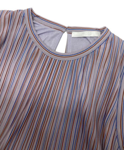 BOSS HUGO BOSS（ボス ヒューゴボス）BOSS HUGO BOSS (ボス ヒューゴボス) ウエストマークストライププリーツワンピース パープル サイズ:Mの古着・服飾アイテム