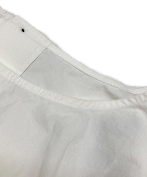 BEARDSLEY（ビアズリー）BEARDSLEY (ビアズリー) 後ろ釦ブラウス ホワイト サイズ:FREEの古着・服飾アイテム