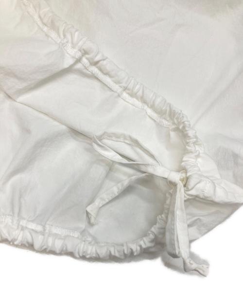 BEARDSLEY（ビアズリー）BEARDSLEY (ビアズリー) 後ろ釦ブラウス ホワイト サイズ:FREEの古着・服飾アイテム
