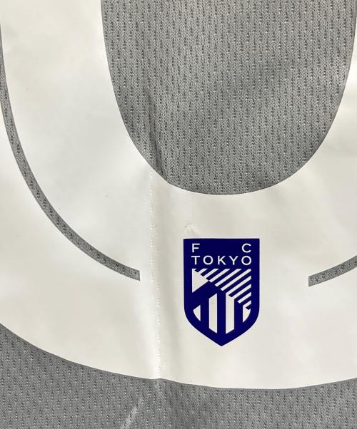 FC東京（エフシートウキョウ）FC東京 (エフシートウキョウ) NEW BALANCE (ニューバランス) Tシャツ グレー サイズ:Lの古着・服飾アイテム