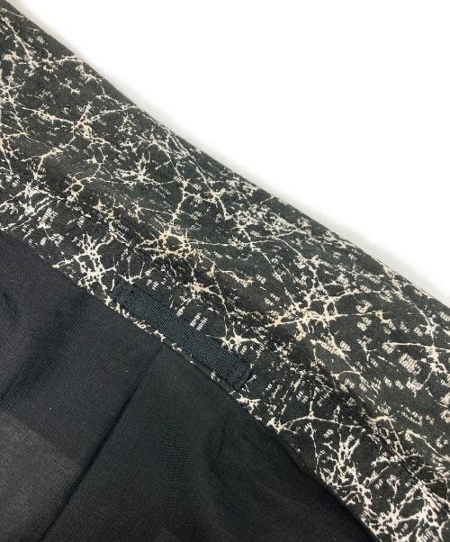 ISSEY MIYAKE MEN（イッセイミヤケメン）ISSEY MIYAKE MEN (イッセイミヤケメン) 総柄テーラードジャケット グレー サイズ:2の古着・服飾アイテム