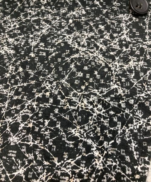 ISSEY MIYAKE MEN（イッセイミヤケメン）ISSEY MIYAKE MEN (イッセイミヤケメン) 総柄テーラードジャケット グレー サイズ:2の古着・服飾アイテム