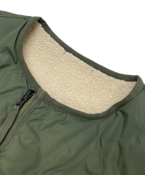 TAION（タイオン）TAION (タイオン) ミリタリー リバーシブル クルーネック ダウンジャケット ベージュ×グリーン サイズ:ASIA Sの古着・服飾アイテム