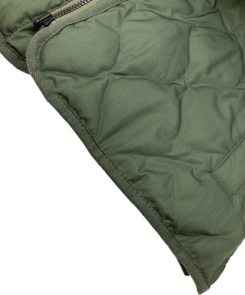 TAION（タイオン）TAION (タイオン) ミリタリー リバーシブル クルーネック ダウンジャケット ベージュ×グリーン サイズ:ASIA Sの古着・服飾アイテム