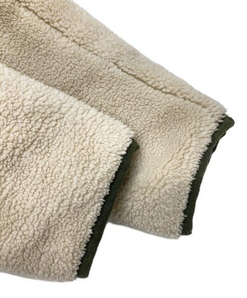 TAION（タイオン）TAION (タイオン) ミリタリー リバーシブル クルーネック ダウンジャケット ベージュ×グリーン サイズ:ASIA Sの古着・服飾アイテム