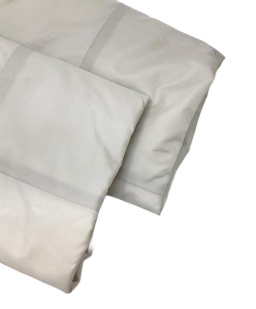 自由区（ジユウク）自由区 (ジユウク) ステッチレスダウン コート グレー サイズ:38の古着・服飾アイテム