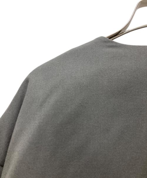 23区（ニジュウサンク）23区 (ニジュウサンク) ノーカラーダウンジャケット グレー サイズ:36の古着・服飾アイテム