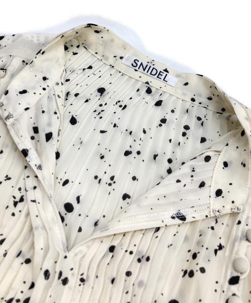 Snidel（スナイデル）Snidel (スナイデル) プリーツロングワンピース アイボリー サイズ:1の古着・服飾アイテム