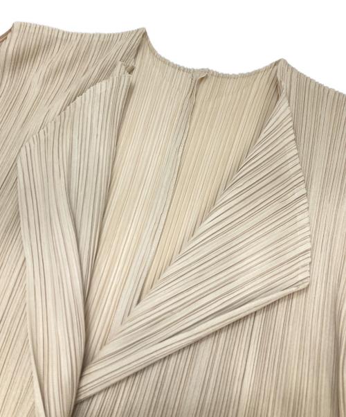 PLEATS PLEASE（プリーツプリーズ）PLEATS PLEASE (プリーツプリーズ) プリーツノーカラージャケット ベージュ サイズ:3の古着・服飾アイテム