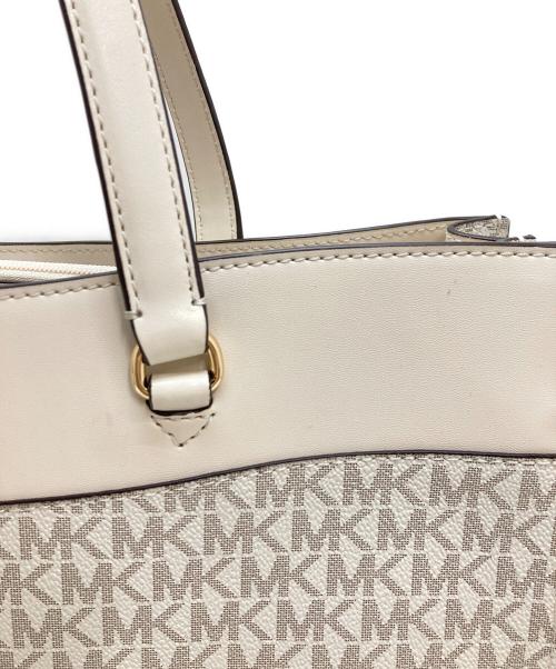 MICHAEL KORS（マイケル・コース）MICHAEL KORS (マイケル・コース) ハンドバッグ ベージュの古着・服飾アイテム
